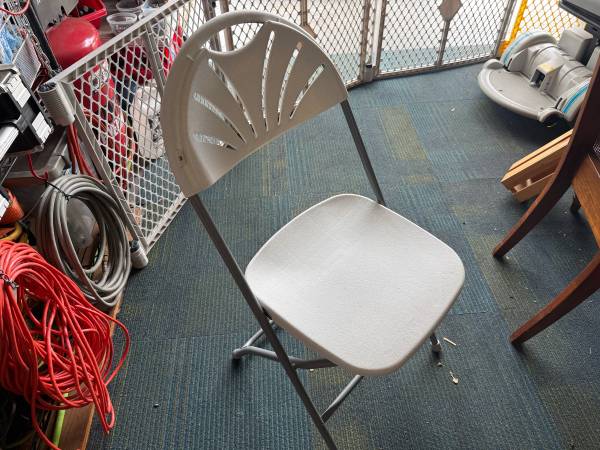 Five folding chairs 1
