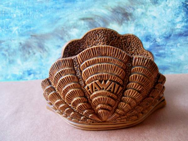 Vintage Coco Joe's Clam Shell Hapa Wood Napkin/Letter Rack 1