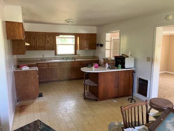 $150,000 / 3br - 1425ft2 - HANDYMAN SPECIAL-608 OLD WEST POINT RD (Smithsville, TN)63680319289731123