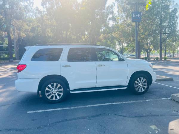 2016 Toyota Sequoia - Edición Limitada - ~131 mil millas - $25,000 (Folsom, CA)63619189406467121