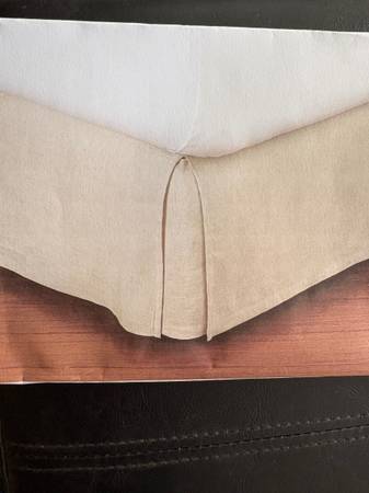 King Size Linen Bed Skirt from Pottery Barn 1