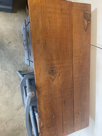 Juego de cómoda de estilo granja con escritorio - $260 (área de Modesto Village One)63470292085377124