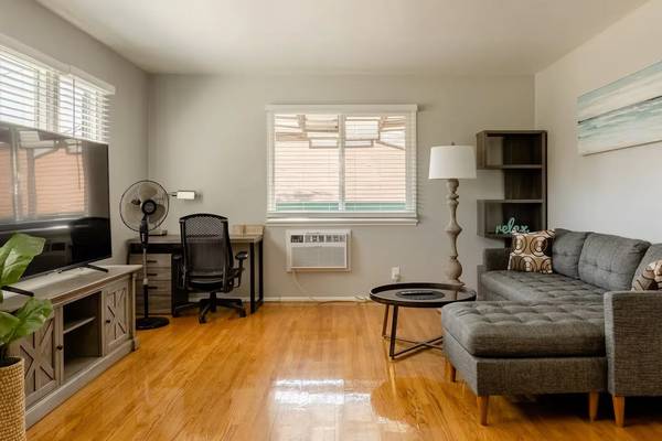 Pasadena Charm – Spacious 1BR, Walk to Gold line 1