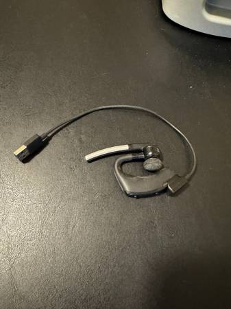 Plantronics wireless headset 1