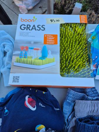 Yard sale photo