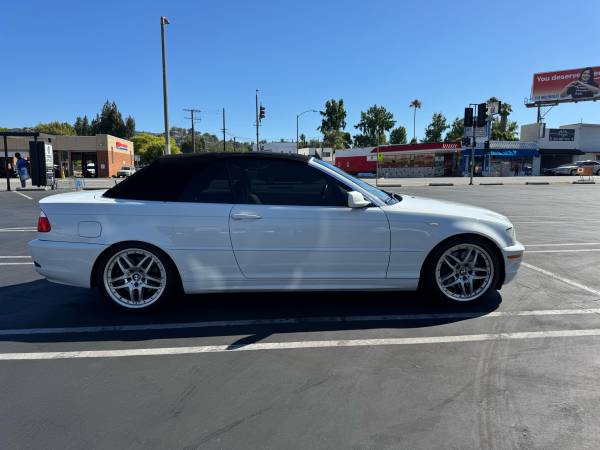 BMW 330Ci descapotable de 2004 - $6,400 (Encino)63615956096385124