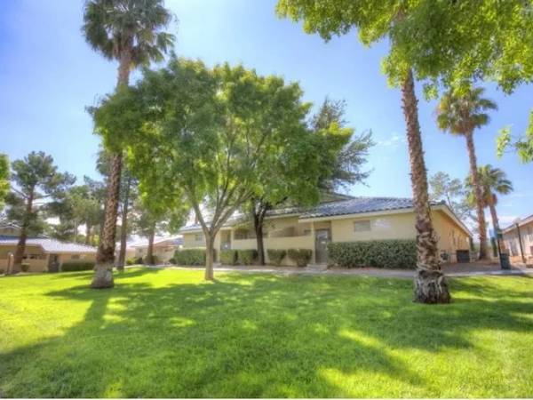 Separate Dining Area, Cable Ready, Balcony/Patio 1