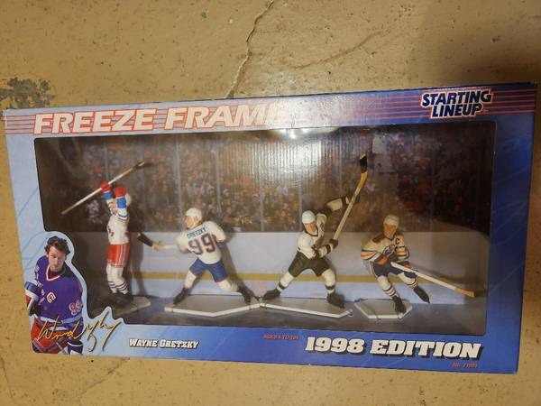 Hockey Figure Set Wayne Gretzky All 4 Teams 4 Figures NEW - $50 (Pembroke Pines)63471413577217120