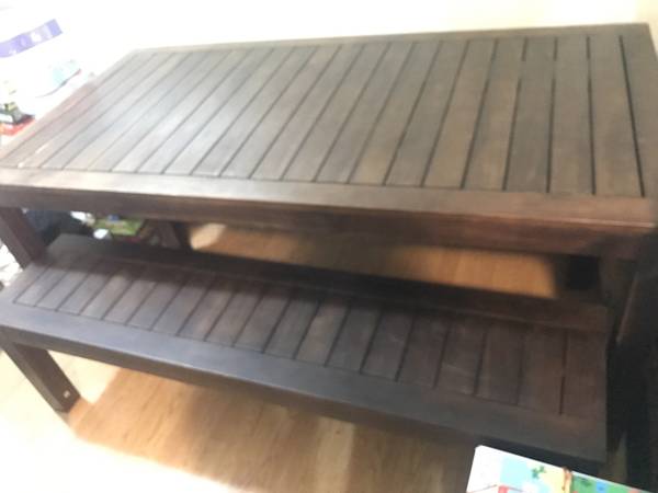 Table and 2 benches 1