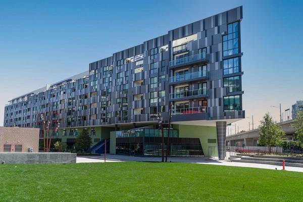 $4,318 / 1br - 876ft2 - Community-Wide WiFi, On-Site Retail, Pool, Storage Space (Culver City)63952932318211124