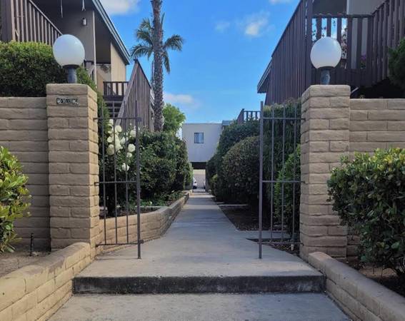 $2,050 / 1br - Easy I-8 Access, By Harry Griffen Park - 1 Bed Apt + New Updates (Peach Avenue / El Cajon)63998453617667121