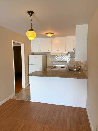 $1,795 / 1br - Large One Bedroom - Walk to Lake Merritt (oakland lake merritt / grand)63940544481794123