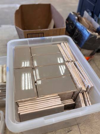 Beige Wall Tile (266 ct.) 1