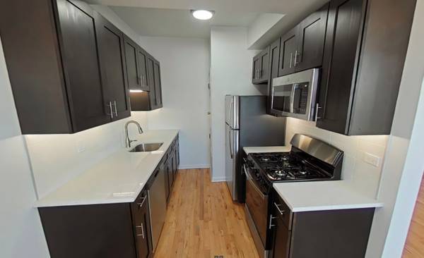 $1,950 / 1br - ¡Ubicación súper caliente en Old Town! ¡Reforma moderna! (Old Town)63918413003395121