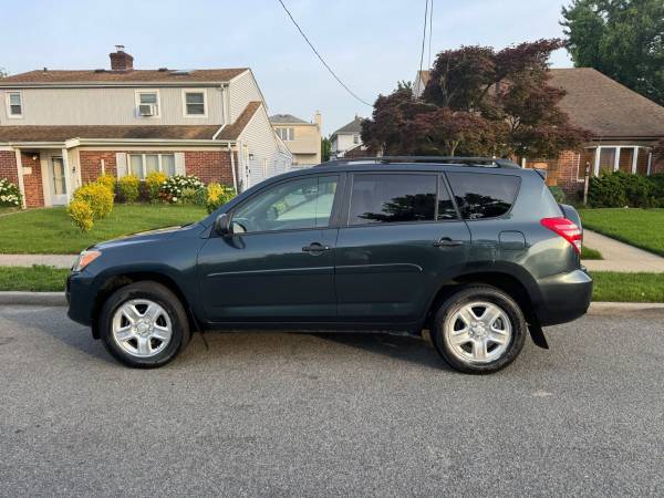 2011 Toyota RAV4 Base 4WD🔥✈️🔥✈️🔥✈️🔥 - $7,900 (Lawrence)63614590872707123