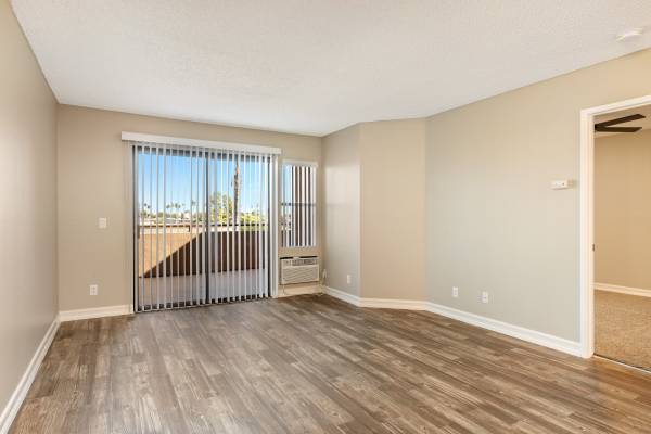 $2,345 / 1br - UNIDAD REMODELADA CERCA DE SDSU. GIMNASIO, SALA DE ESTUDIO Y ESTACIONAMIENTO INCLUIDOS (San Diego)63657292290177124