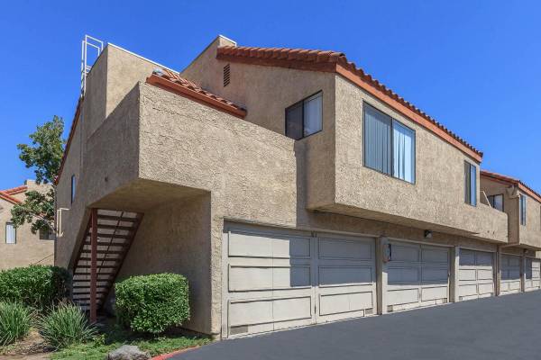 $2,499 / 2br - 793ft2 - Private Patios and Balconies, 2/bd, Located in Santa Clarita (23700 Valle Del Oro, Santa Clarita, CA)63871321213187124