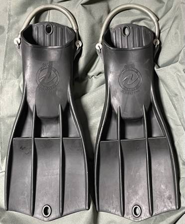 T1 Aqua Lung US Divers Super Pro Rocket Fins II - Used 1