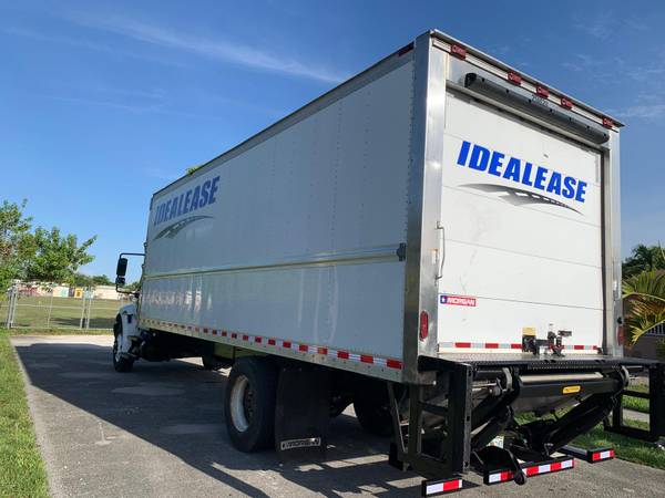 2018 International 4300 26-feet Truck - $27,999 (Miami)63485844262273124