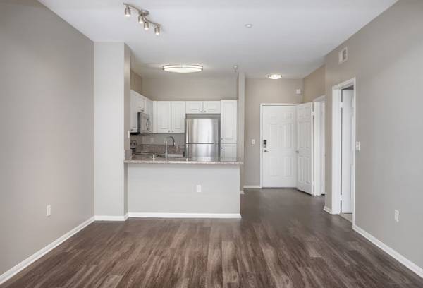 $4,164 / 2br - 1088ft2 - Extra Storage Space, Central Heat & Air, Resort Style Pool (University City)63701586115713120