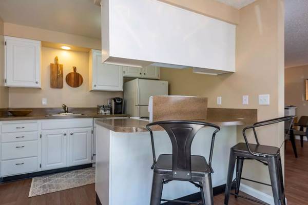$1.535 / 2br - 830ft2 - ¡Simplemente impresionante! Amplio de 2 habitaciones, 1 baño con mucha luz (Salem - 10 minutos en auto al parque Minto-Brown Island)63660413099779124