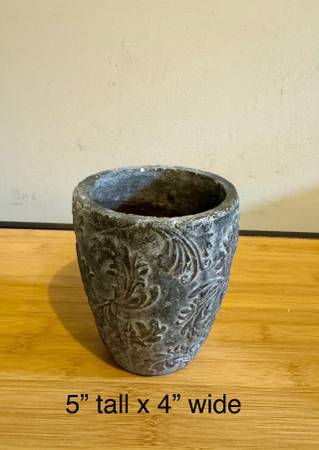 Small Planter 1
