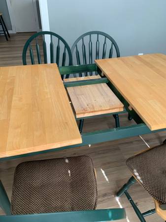 Dining Table & 6 chairs 1