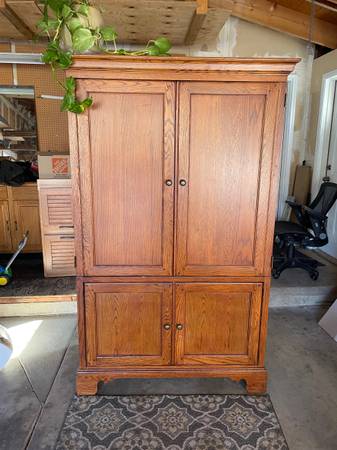 Solid oak armoire 1