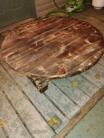 Round coffee table 1