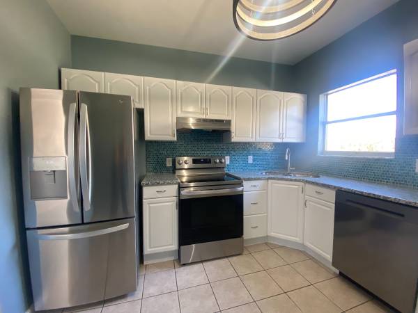 $1,300 / 1br - Newly renovated 1/1 in a beautiful quad in Archer historic home! (Archer)63822863944577122