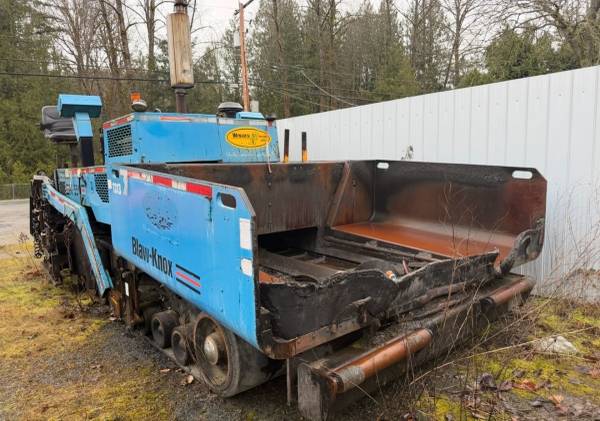 Paving machine 1