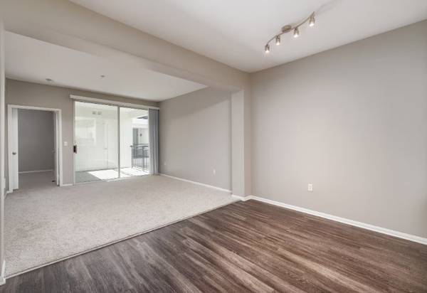 $3,955 / 2br - 1088ft2 - On-Site Maintenance, Elevator Access on All Floors, Granite Counters (University City)63865930687491122