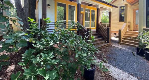 $1,100 / 1br - 336ft2 - Tiny Home in the Heights (Austin)64177018588931120