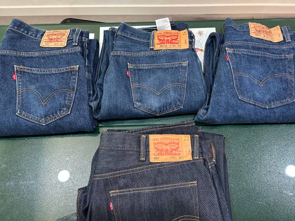 Levi's 501 Jeans 1