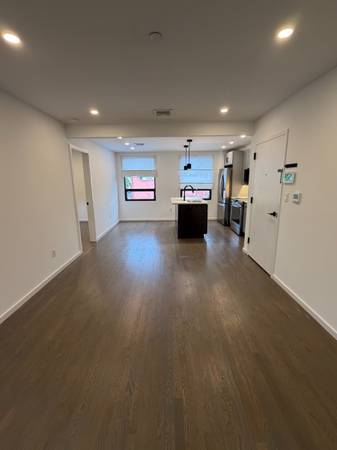 *BRAND NEW 3BR/2BATH+CENTRAL AC*DITMARS!1 KING+2QUEEN BRs!HUGE LR-KIT! — photo 1 of 12