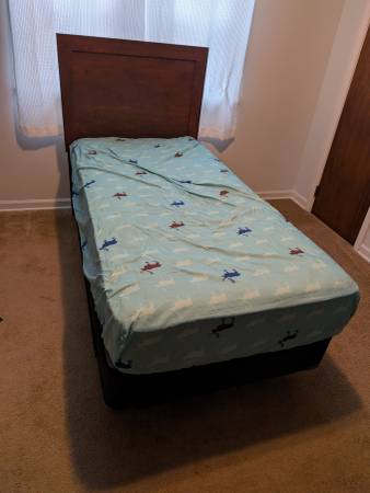 Children's single bed 1