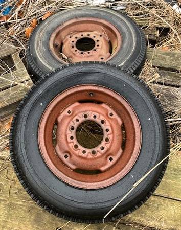 International tractor wheels 1