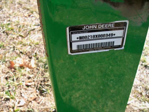 john deere 2210,   loader bucket, complete 1