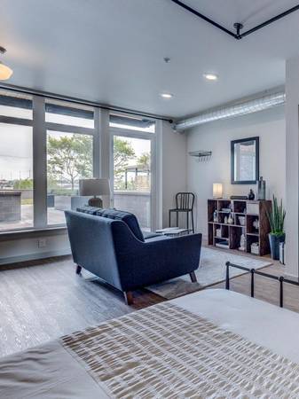 $1,475 / 1br - 545ft2 - Conserjería de Paquetes, Enchufes USB, Eventos Sociales Planificados, Armarios Grandes (Central East Side)63672618850177120