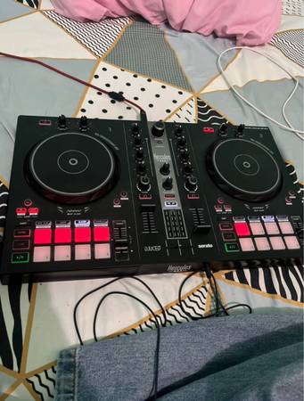 Hercules DJ Controller 1