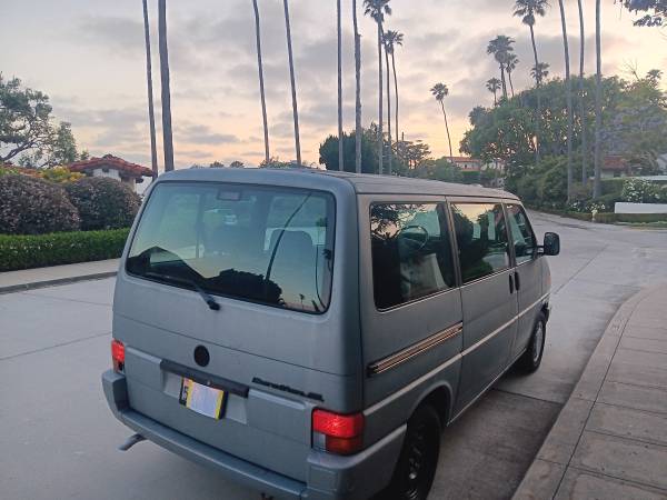 Volkswagen VW Eurovan, con elevador eléctrico y rampa para discapacitados - $3.500 (San Diego)63616055586561124
