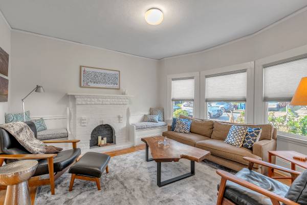 $6,250 / 3br - 2000ft2 - Charming Chetwood 3/1.5 House w ADU Yard, Parking, Storage, Laundry! (oakland lake merritt / grand)63658013939841122
