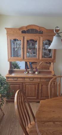 Traditional Solid Oak China Hutch and Buffet 1