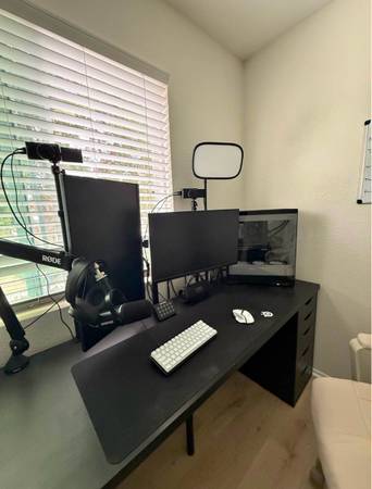 Full Gaming/Streaming Setup 1