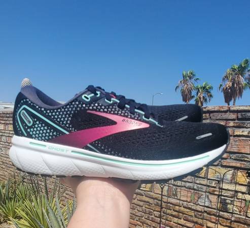 Brooks Ghost Walking Running Comfort Womens Shoes Size 8 1