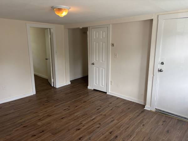 $1,650 / 3br - 3 Bedroom Apartment for Rent Bridgeport (Columbia St) (Bridgeport)63854479981953124