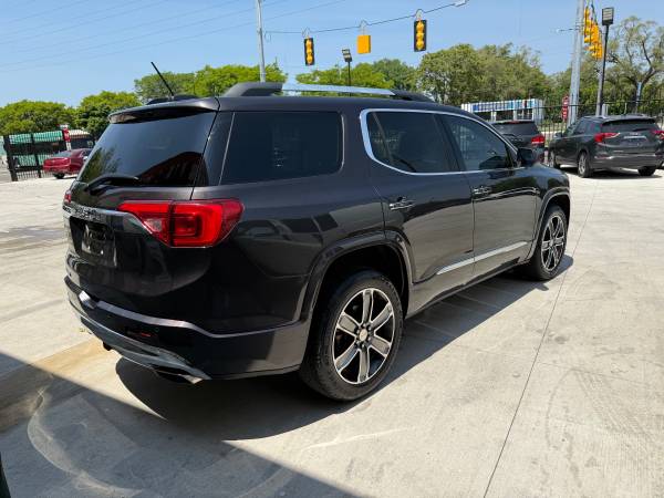 2017 GMC ACADIA DENALI AWD FINANCIACIÓN DISPONIBLE - $12.995 (Detroit)63488152663427122