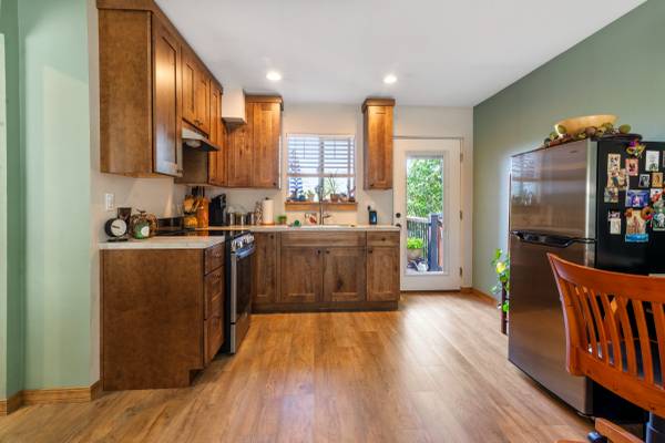 $750,000 / 3br - 2848ft2 - VIEWS, VIEWS, VIEWS! 2824 Sq Ft Alpine Heights 3 Bed, 2.5 Bath Home (Battle Ground)64039057384451124