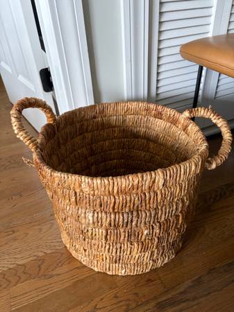 Large basket 1