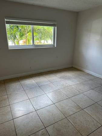 $1,450 / 1br - 1 Habitación con SIN PRIMERO NI ÚLTIMO PARA MUDARSE (Pompano Beach)63825138365699121